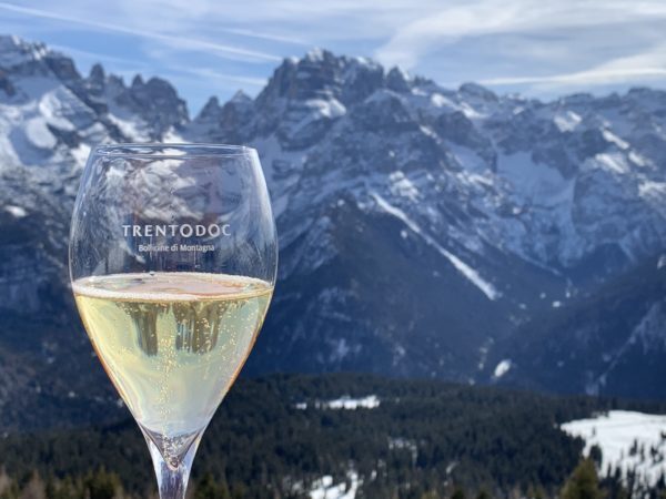 Trentodoc sulle Dolomiti: in Val di Fassa per degustare il metodo classico trentino